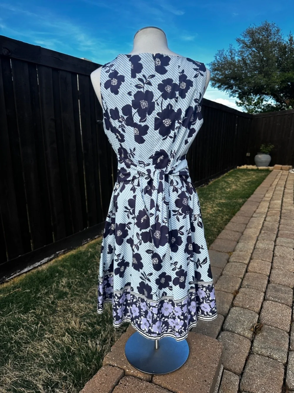 Vince Camuto navy lavender floral dress sleeveless A-line lined size 6 NWT - Picture 7 of 12